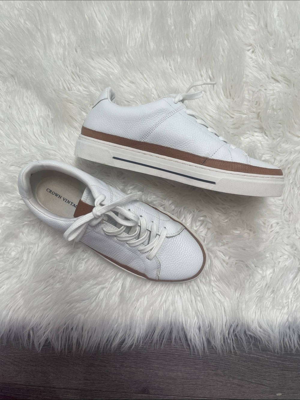 Crown Vintage Dathan White Leather Low-Top Sneakers